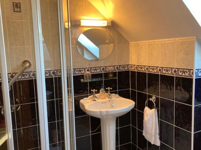 קאסל איילנד Tailors Lodge, Continental Breakfast מראה חיצוני תמונה